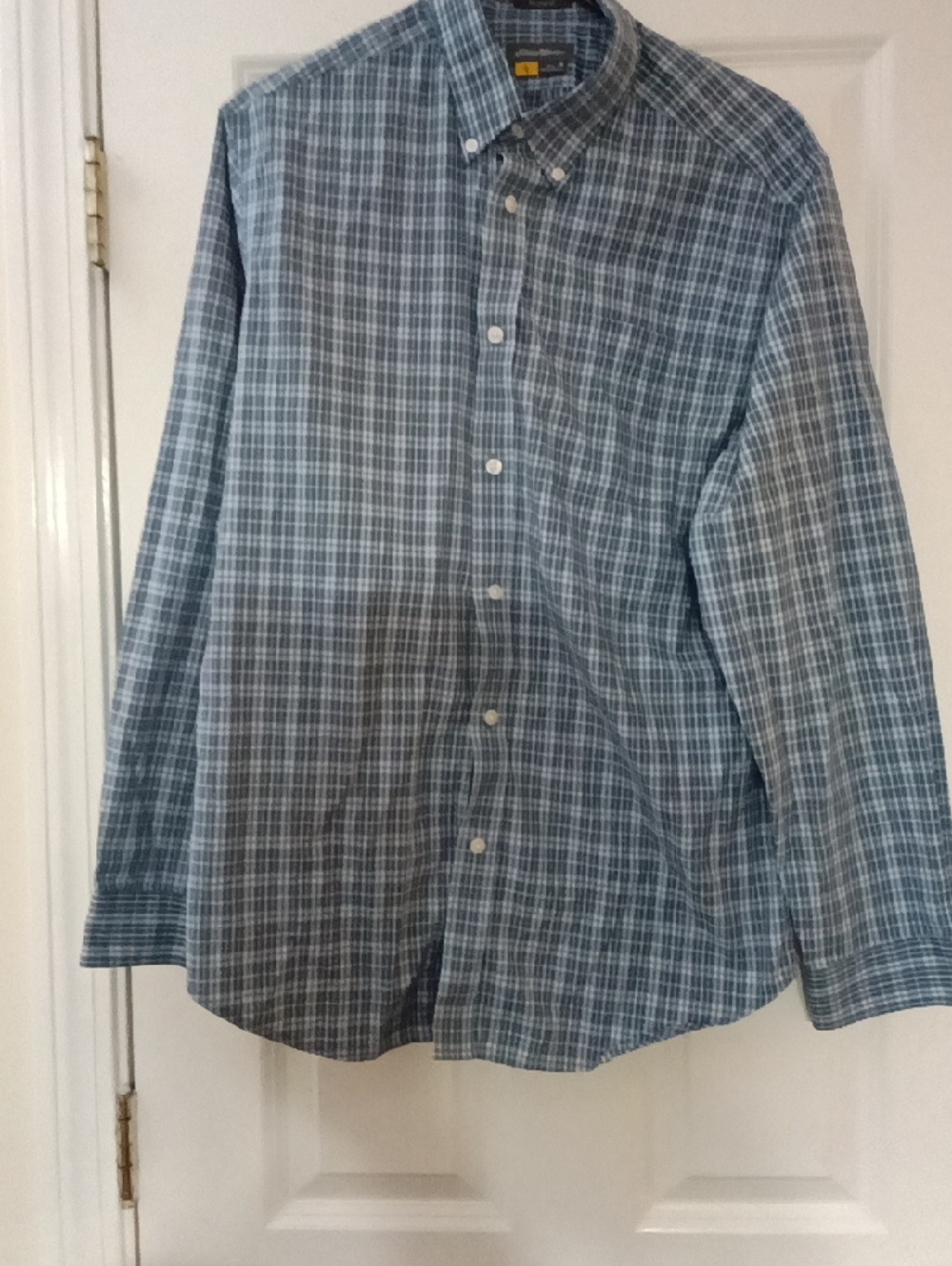EDDIE BAUER Plaid Button-Down Shirt - Blue RELAXED FIT SIZE MEDIUM New No Tag